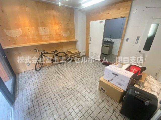 北浜　店舗ビルの内装