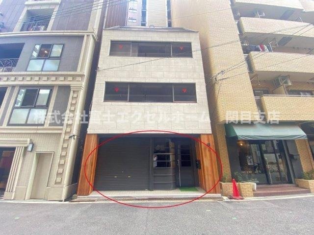 北浜　店舗ビルの外観