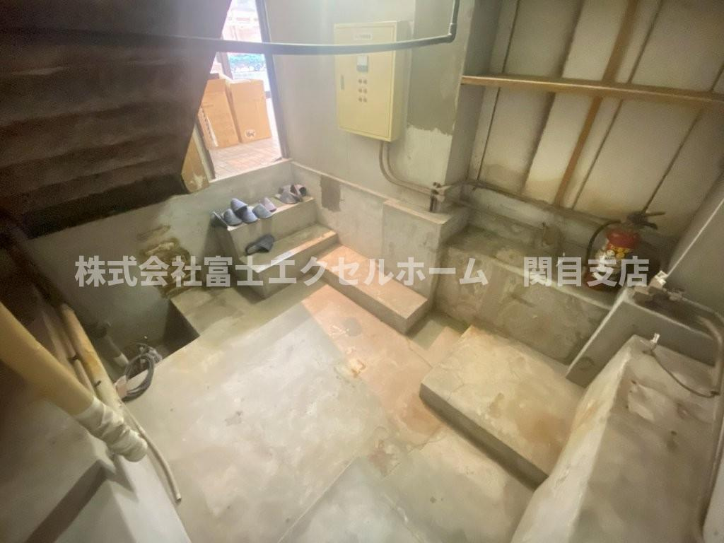 北浜　店舗ビルの収納