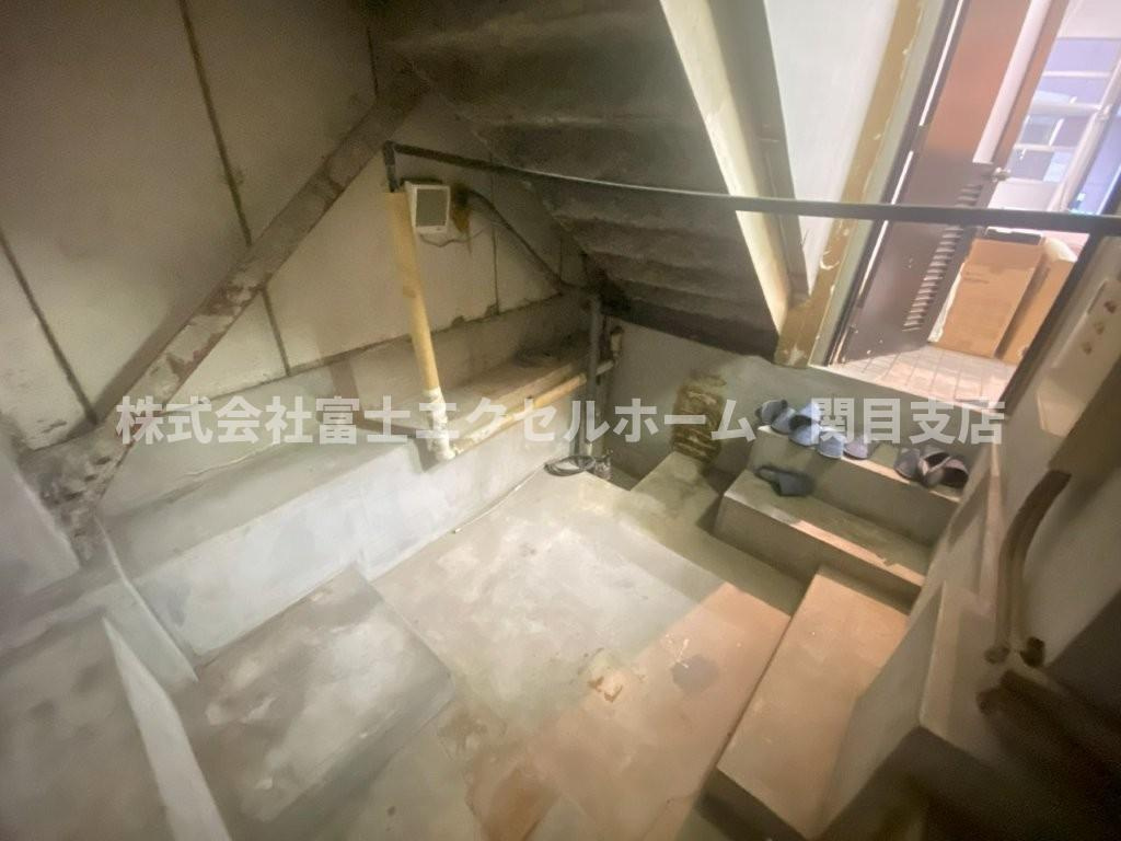 北浜　店舗ビルの収納