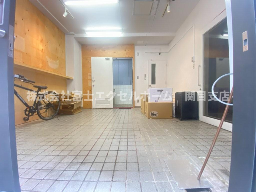 北浜　店舗ビルの内装