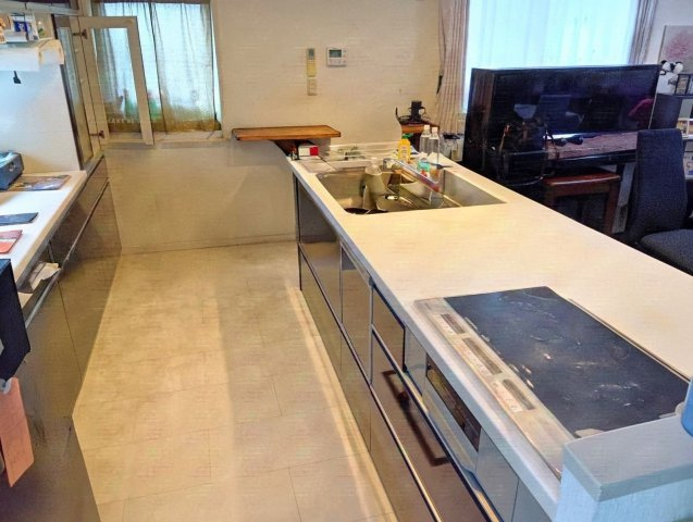 売中古戸建　富士市大淵のキッチン|オール電化なので火を使う事がなく安全です。光熱費を抑えられる期待も出来ます。