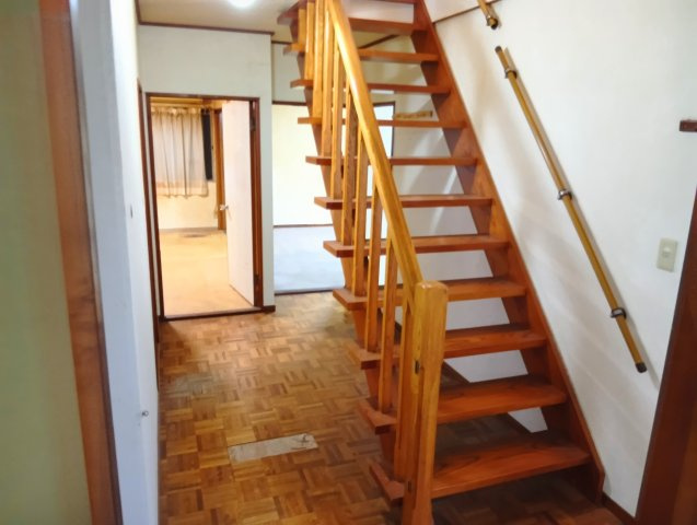 売中古戸建　富士市大淵の内装|スケルトン階段です。オシャレで解放感があります。風通しも良くなっています。