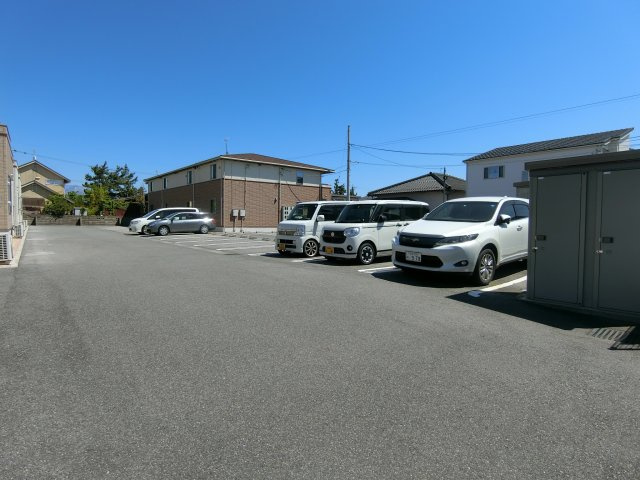 モンリーブル　Ⅰの駐車場