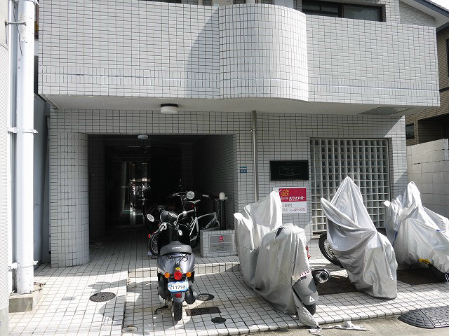 ロイヤルメゾン王子公園の外観