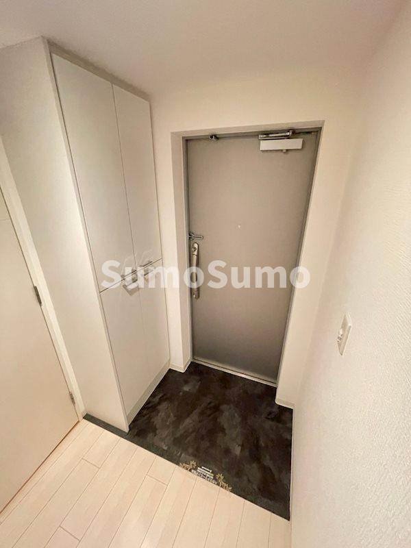 ADWResidence松屋町の玄関