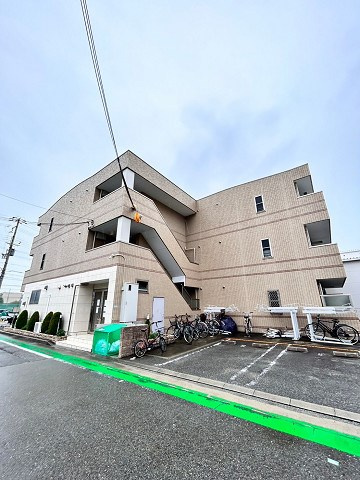 インプレスコート酒蔵通の外観