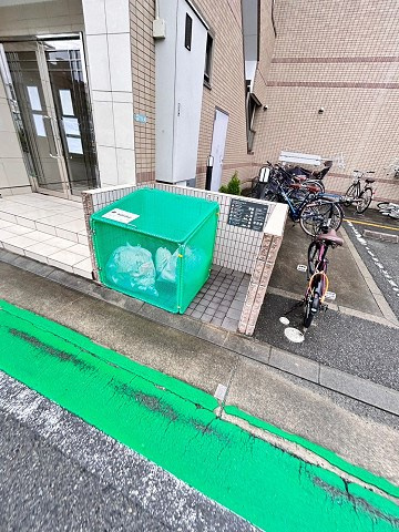 インプレスコート酒蔵通の外観