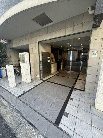インボイス難波南レジデンスのエントランス