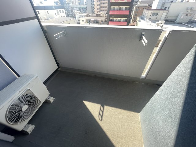LUMINOUS桜川(旧:アーバンパーク難波)のバルコニー