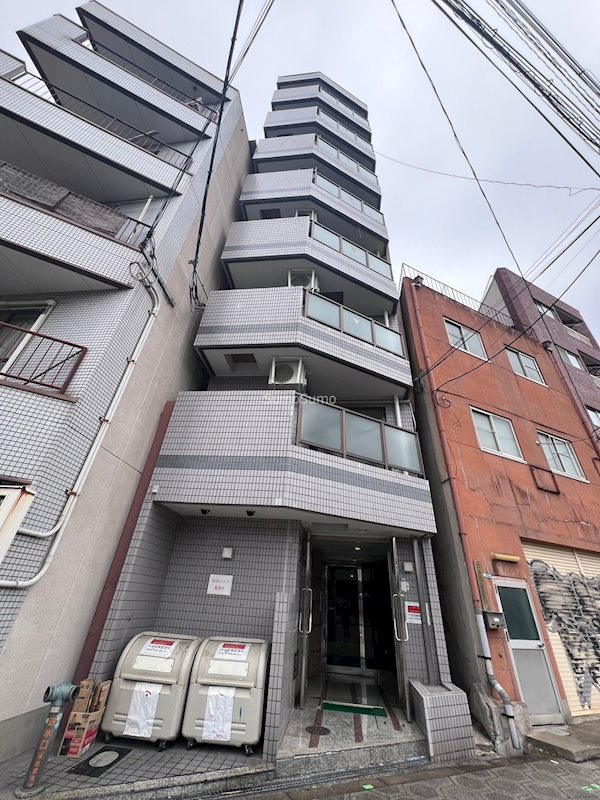 ラムール難波南の外観