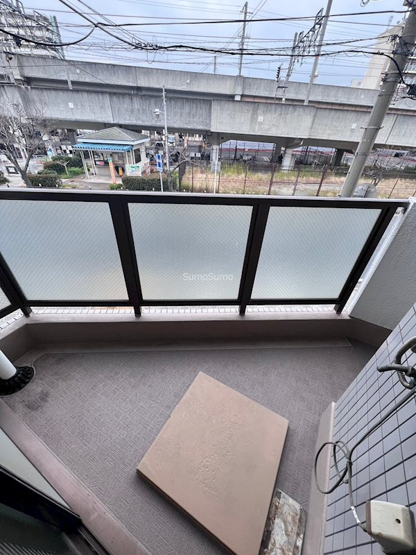 ラムール難波南のバルコニー