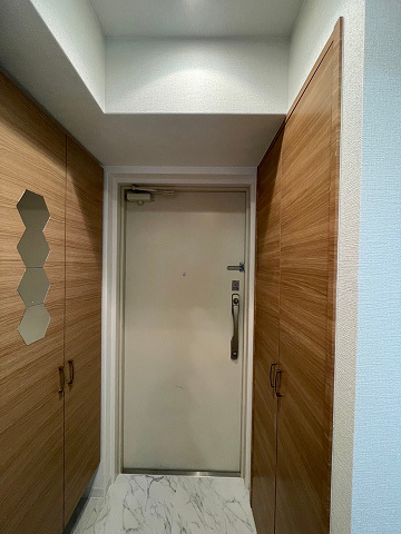 エグゼ難波南Ⅴの玄関