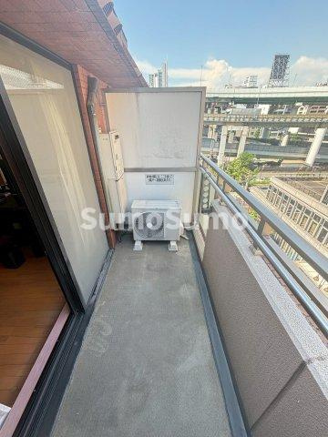 プレサンス東本町のバルコニー