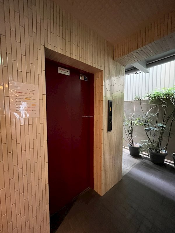 アビタシオン九条の外観