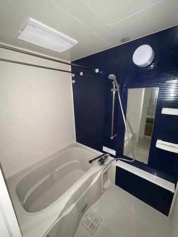 ラ・フォルム鎗屋町の浴室