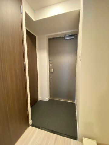 ファステートNAMBA華月の玄関