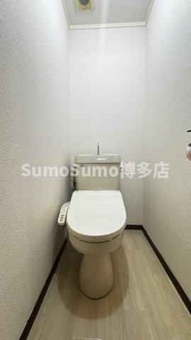 エリーナハイツ西新南Ⅱ のトイレ|トイレもきれいです