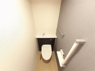 【トイレ】 | プレミアム　天久 | ゆったりとした空間のトイレです