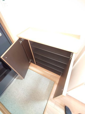 川崎市多摩区布田の賃貸マンションの収納