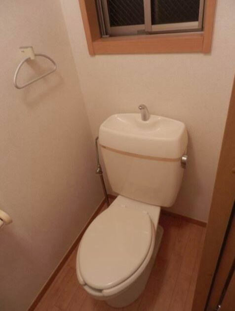 川崎市多摩区布田の賃貸マンションのトイレ