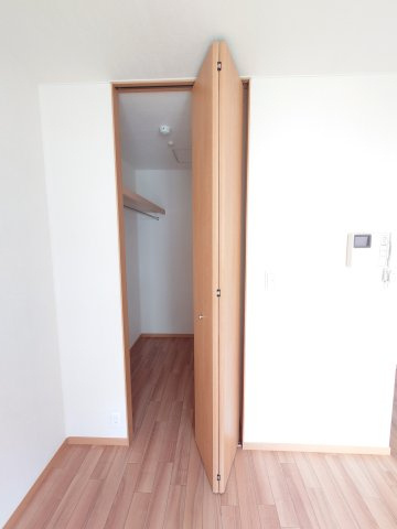 川崎市多摩区布田の賃貸マンションの収納