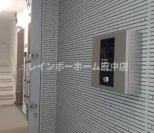 コンフォート千歳烏山のエントランス
