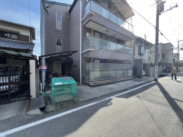 フェリエ甲子園のエントランス