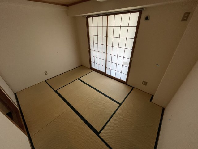 フェリエ甲子園の和室