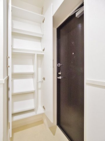 東村山市本町１丁目の賃貸マンションの玄関|同仕様写真