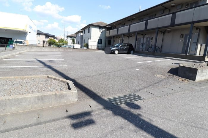 アークグレイスの駐車場