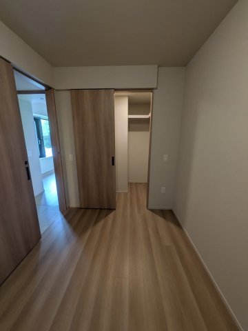 【寝室】