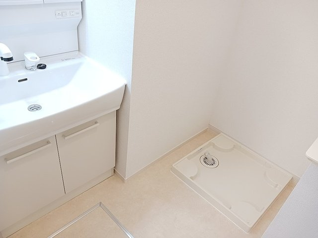 【洗面所】 | フェリチタカーサ　Ⅱ | 脱衣スペースもあります