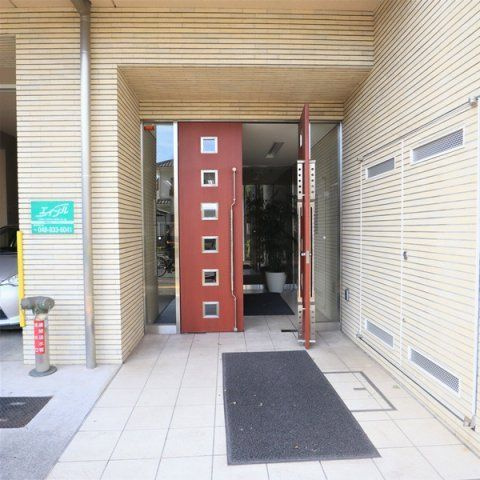 タック高砂のエントランス