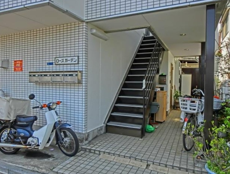 ＧＳ・ローズガーデンのエントランス