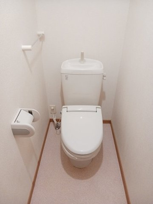 【トイレ】 | エアリークレメントⅡ | ゆったりとした空間のトイレです