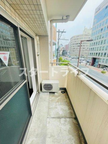 大阪市東淀川区東中島２丁目の賃貸マンションのバルコニー