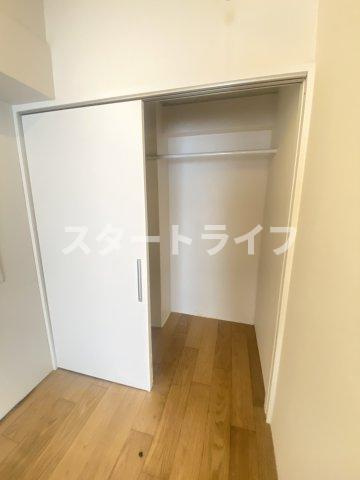 大阪市淀川区西中島４丁目の賃貸マンションの収納