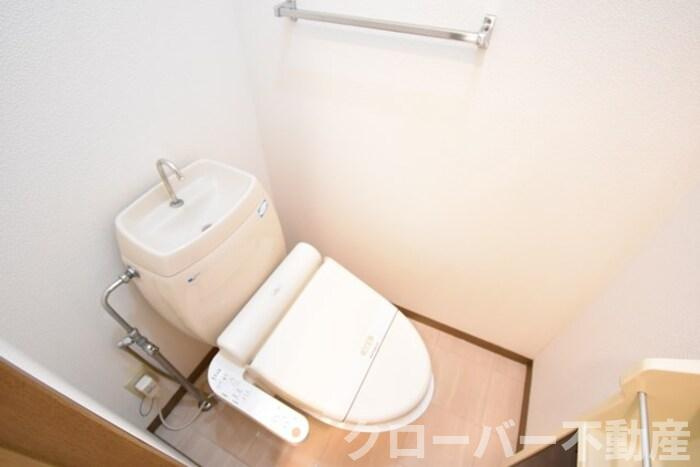 エクセルヤマのトイレ|温水洗浄暖房便座