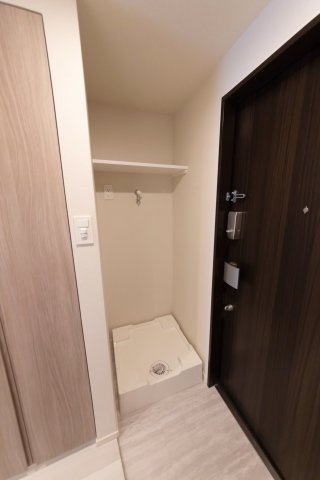 プラウドフラット浅草アベニューの玄関
