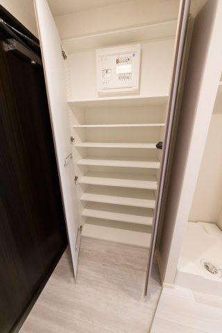 プラウドフラット浅草アベニューの玄関