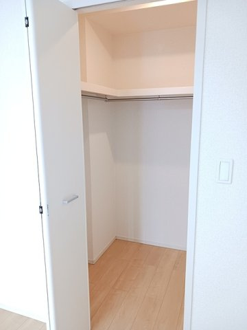 クリスタルメゾン　しらかばの収納