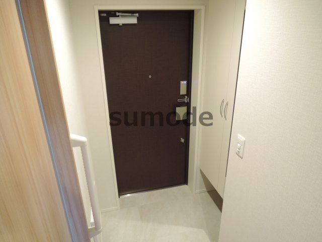 高槻市野田１丁目の賃貸マンションの玄関