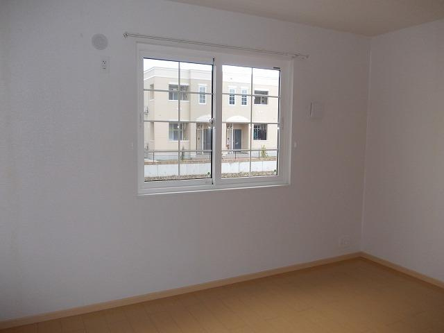 フロレアルⅡの内装|洋室は６帖と６．５帖の２部屋があります◇