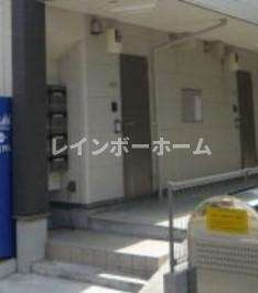 クレフラスト北小金Bのエントランス|ゆとりのあるエントランスです