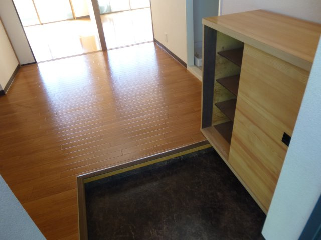 チェリーマンションⅠの玄関|別部屋の写真です