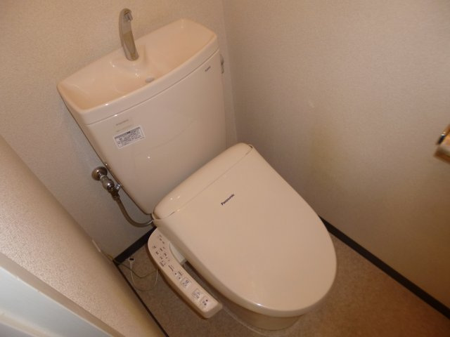 チェリーマンションⅠのトイレ|別部屋の写真です