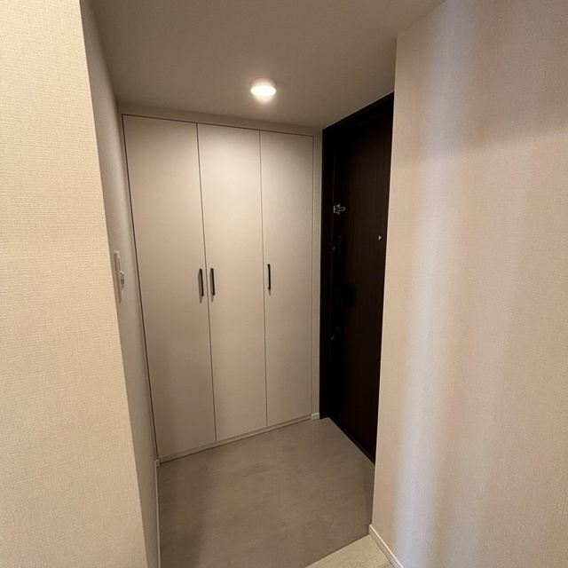 パークアクシス上野グレイスコートの玄関|※写真は同タイプ住戸です。