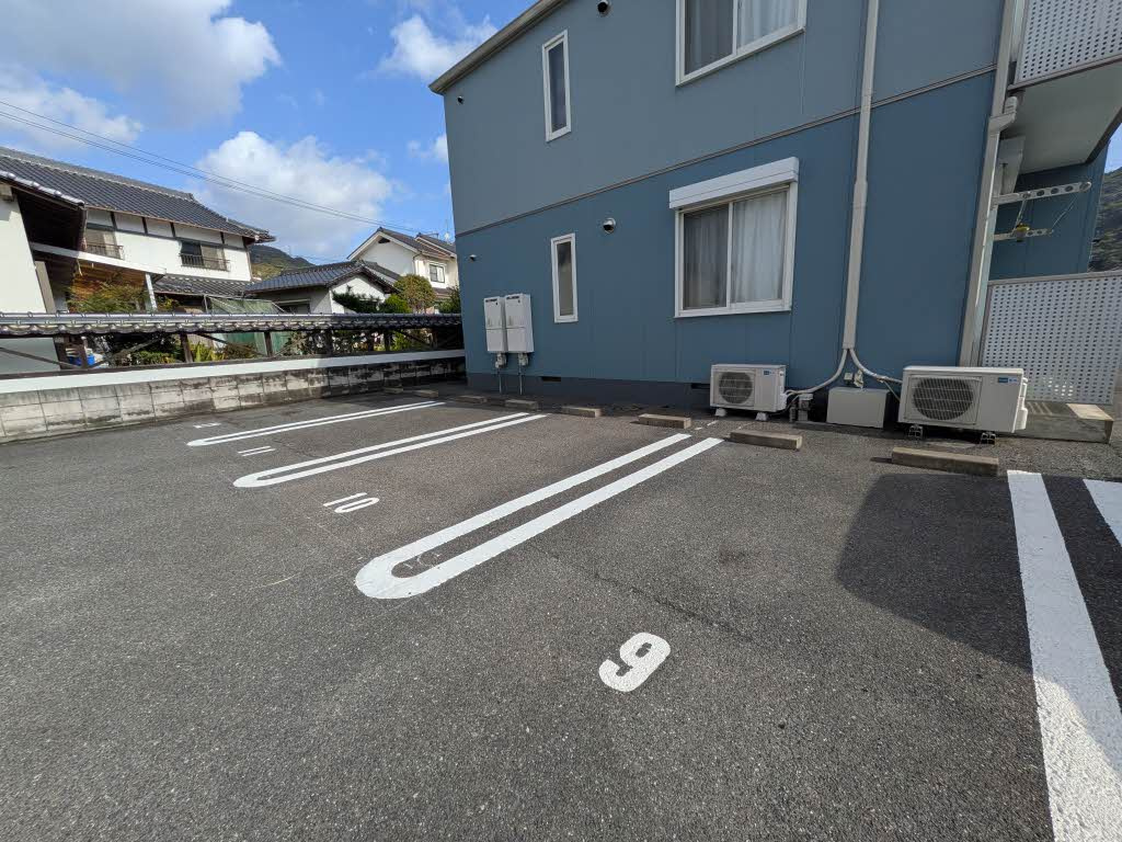 ハイツアンジェリー Ｂ棟の駐車場
