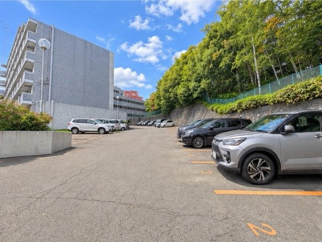 グリーンヒル里塚の駐車場